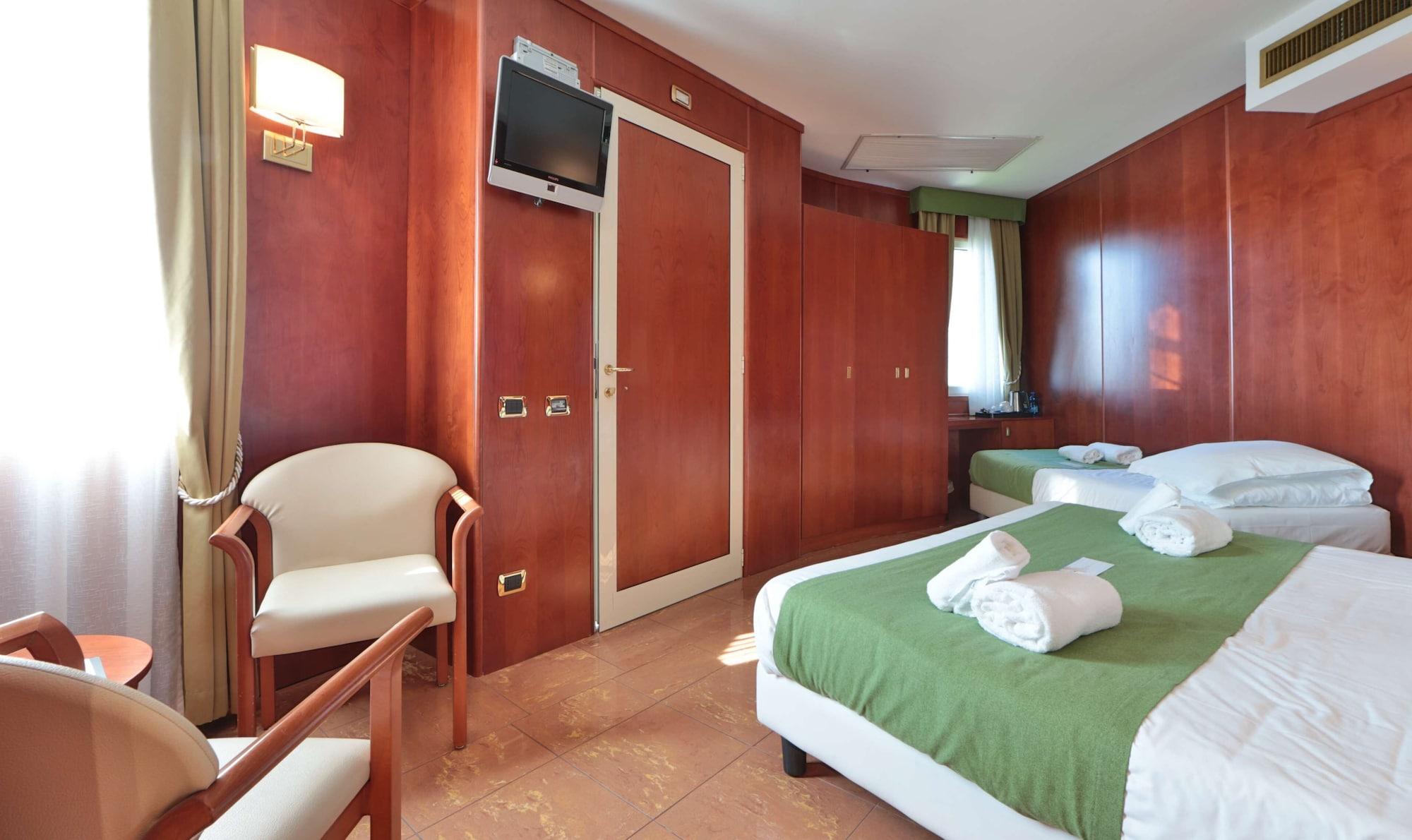Best Western Hotel Anthurium Santo Stefano al Mare Zewnętrze zdjęcie